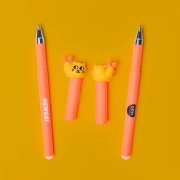 PEN06_PEN-BUDDIES_MEWCHI_DOS_FC-converti-depuis-jpg-2.webp