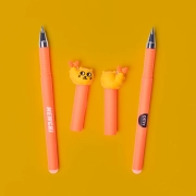 PEN06_PEN-BUDDIES_MEWCHI_DOS_FC-converti-depuis-jpg.webp